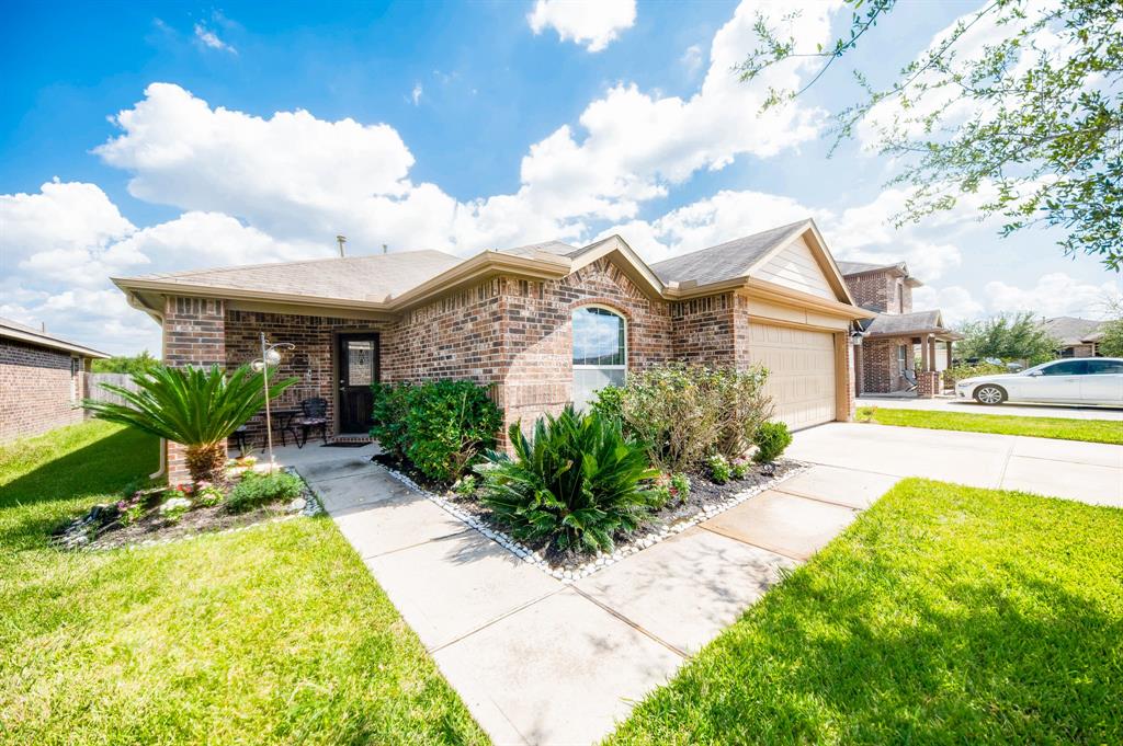 Rose Summit Ln, Richmond, TX 77407