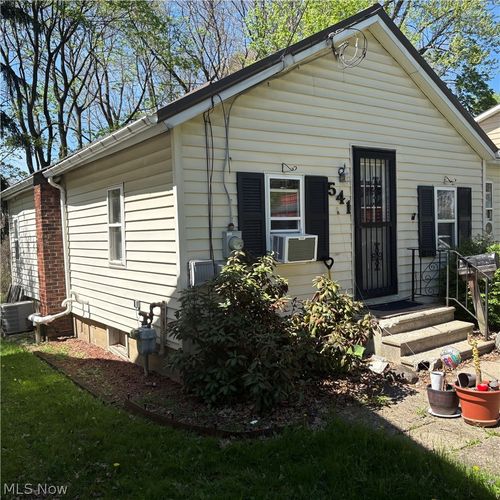 541 Clinton St, Ravenna, OH, 44266-2369 | Card Image