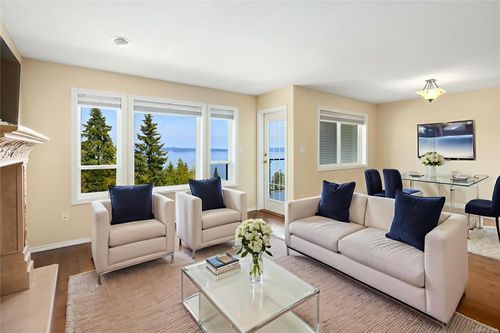 10185 View St, Chemainus, BC, V0R1K2 | Card Image