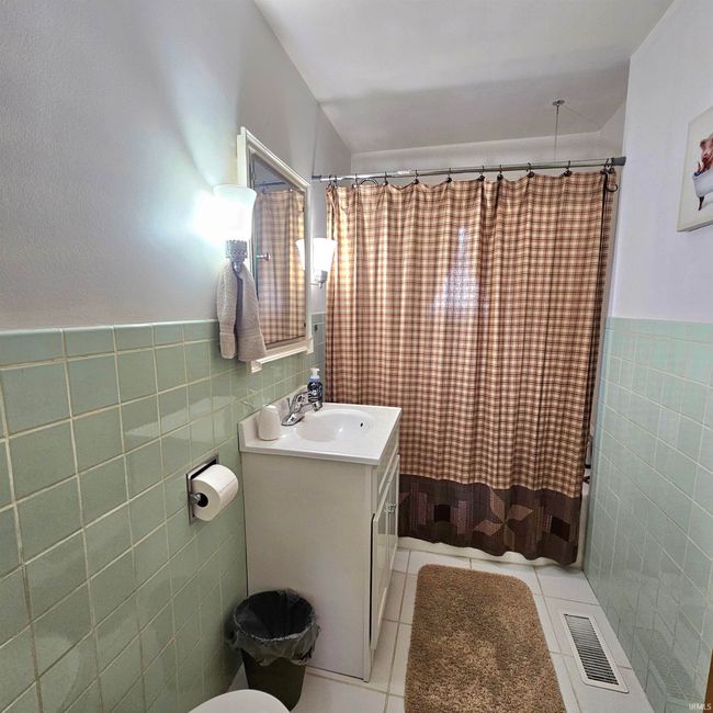 787 S Main St, House other with 3 bedrooms, 2 bathrooms and null parking in Linton IN | Image 27