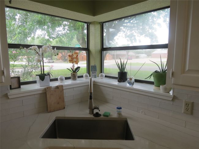 1418 Kenny Dr, House other with 3 bedrooms, 2 bathrooms and null parking in Mineola TX | Image 14