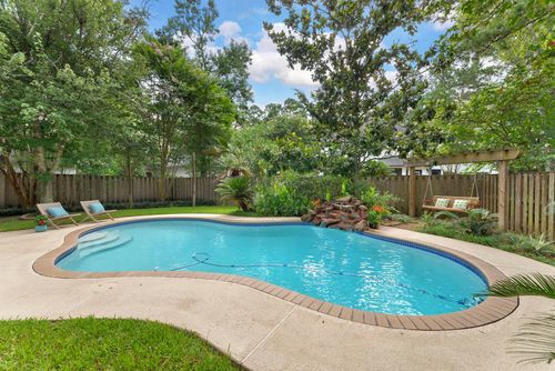 126 Wisteria Walk Cir, The Woodlands, TX, 77381-6413 | Card Image