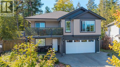 557 Lori Pl, Nanaimo, BC, V9R0H8 | Card Image