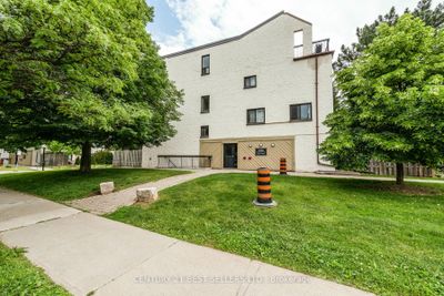 89 - 1036 Falgarwood Dr, Condo with 4 bedrooms, 2 bathrooms and 1 parking in Oakville ON | Image 1