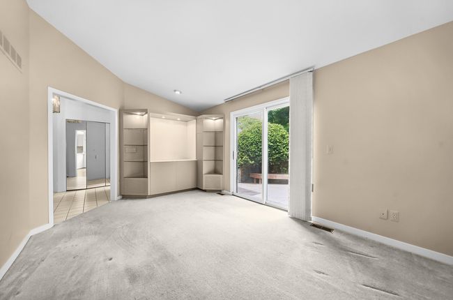 4123 Foxpointe Dr, Condo with 2 bedrooms, 2 bathrooms and null parking in West Bloomfield MI | Image 17