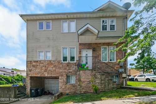 225 Livingston Avenue, Staten Island, NY, 10314 | Card Image