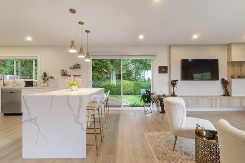 3950 Trenton Pl, North Vancouver, BC, V7R3G5 | Card Image