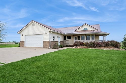 7477 28th Ave, Watkins, IA, 52354-9618 | Card Image
