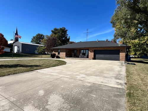 203 W Lincoln Ave, Arlington, IL, 61312-9220 | Card Image