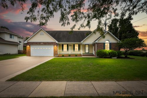1338 Foxbend Dr, Sycamore, IL, 60178-3231 | Card Image