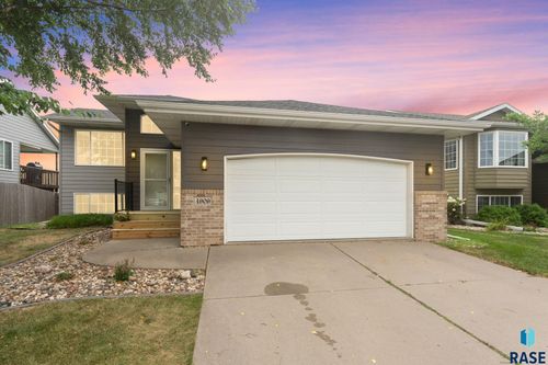 4909 S Emma Ln Lane, Sioux Falls, SD, 57106 | Card Image