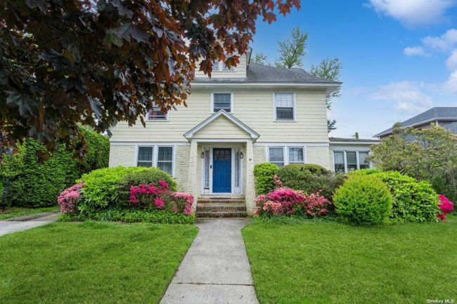 12 Shepherd Street, House other with 3 bedrooms, 1 bathrooms and null parking in Rockville Centre NY | Image 1