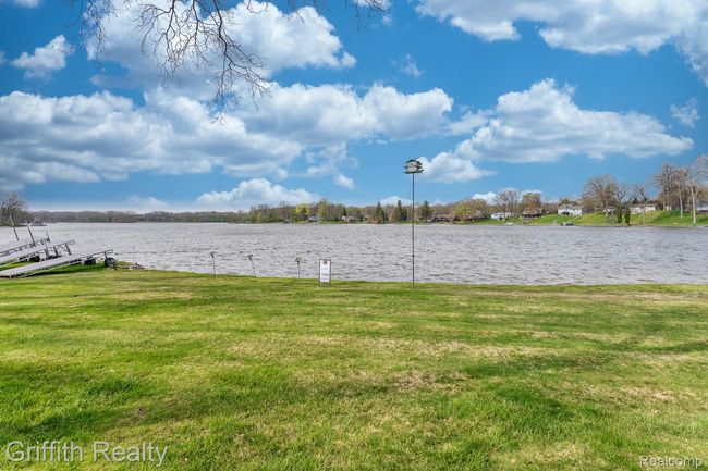 Notable lake for good fishing | Image 4