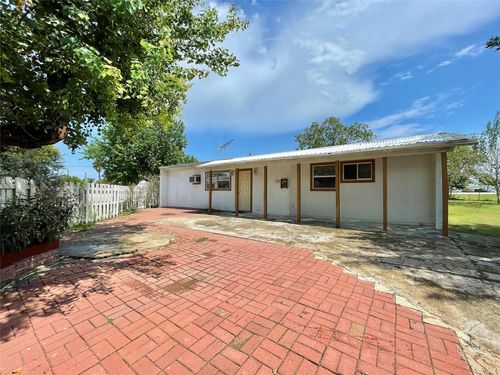 103 Robinson Rd, Oyster Creek, TX, 77541-7977 | Card Image