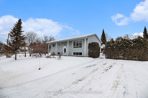 3333 White Spruce St, Osgoode, ON, K0A2W0 | Card Image