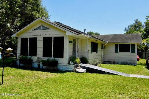 432 Klondyke Rd, Long Beach, MS, 39560-4613 | Card Image