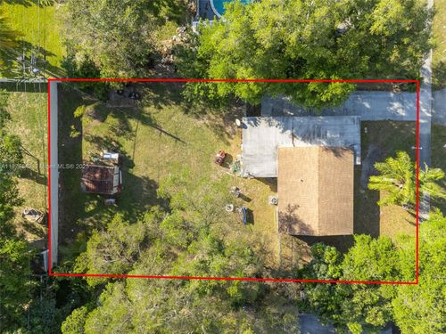 114 Marion Rd, West Park, FL, 33023-5274 | Card Image