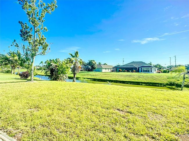 142 Broadmoor Ln, House other with 4 bedrooms, 2 bathrooms and null parking in ROTONDA WEST FL | Image 39