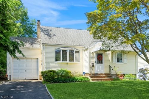 5 Berkley Blvd, Iselin, NJ, 08830-2020 | Card Image