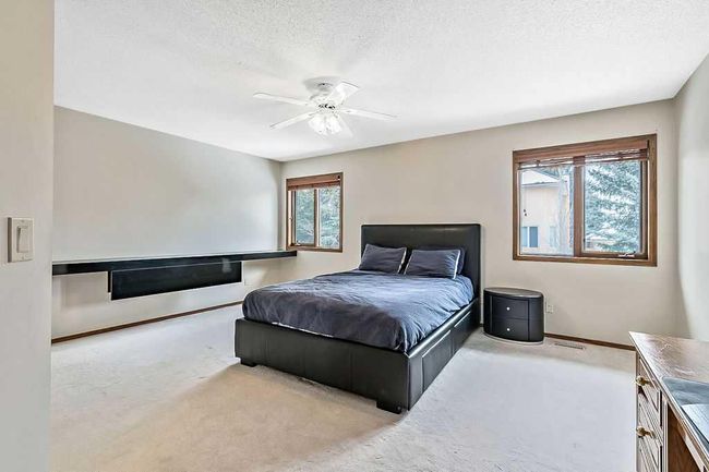 12940 Candle Crescent Sw, Home with 4 bedrooms, 4 bathrooms and 6 parking in Calgary AB | Image 31