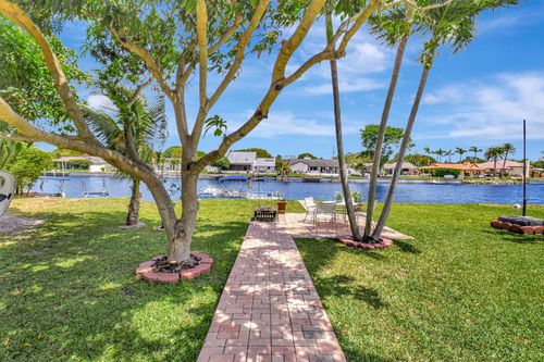 147 Oregon Ln, Boca Raton, FL, 33487-1523 | Card Image