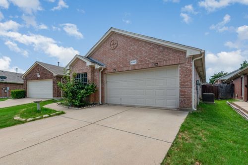 6337 Geneva Ln, Fort Worth, TX, 76131-1235 | Card Image