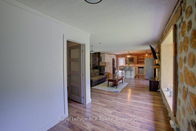 8667 Sideroad 9, House other with 1 bedrooms, 1 bathrooms and 6 parking in Arthur ON | Image 5