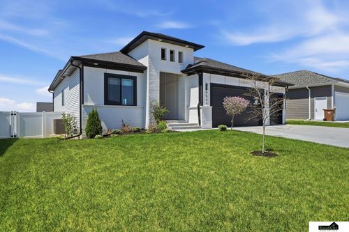 9505 Estela Avenue, Lincoln, NE, 68516 | Card Image