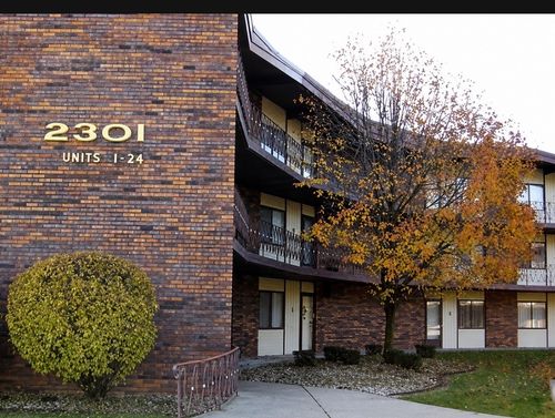 41-2303 Holiday Terrace Court, Lansing, IL, 60438 | Card Image