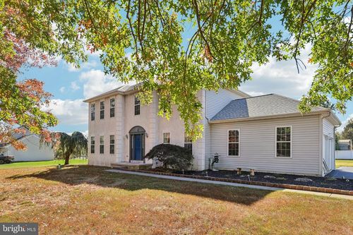 104 Berkshire Ln, ROYERSFORD, PA, 19468-2849 | Card Image