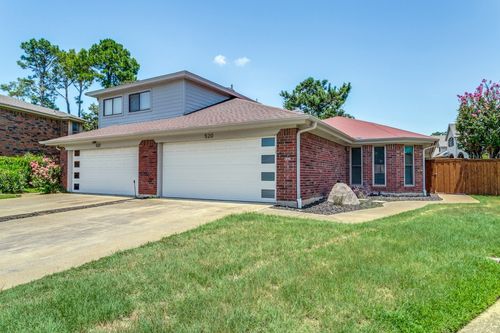520 Mel Ct, Euless, TX, 76039-7861 | Card Image