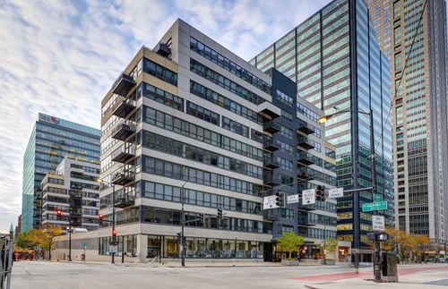 9f-130 S Canal St, Chicago, IL, 60606-3919 | Card Image