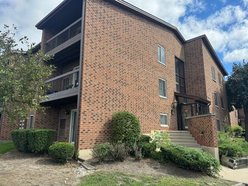 apt-104-900 Perrie Dr, Elk Grove Village, IL, 60007-1833 | Card Image