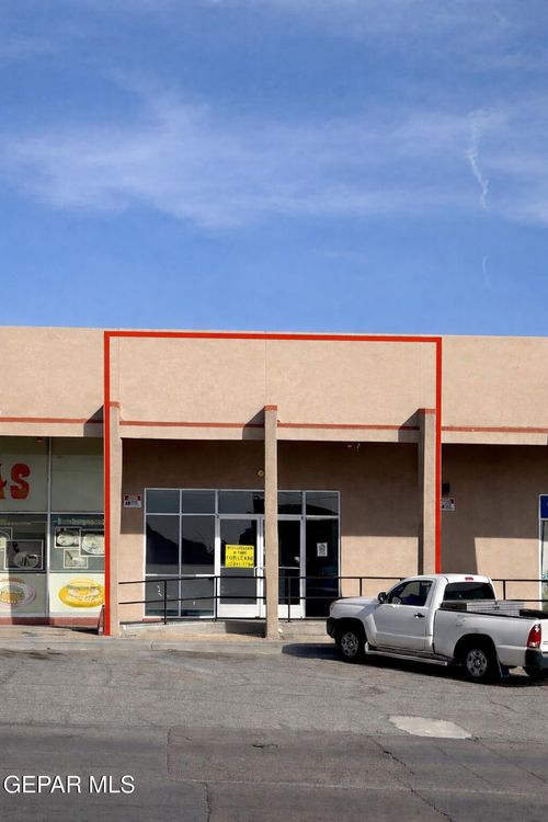 960 Chelsea Street, El Paso, TX, 79903 | Card Image