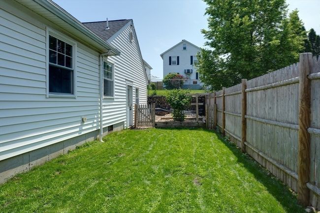 85 Roosevelt Rd, House other with 3 bedrooms, 2 bathrooms and 2 parking in Medford MA | Image 32