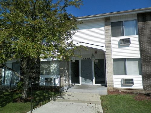 2d-8928 Steven Dr, Des Plaines, IL, 60016-4054 | Card Image