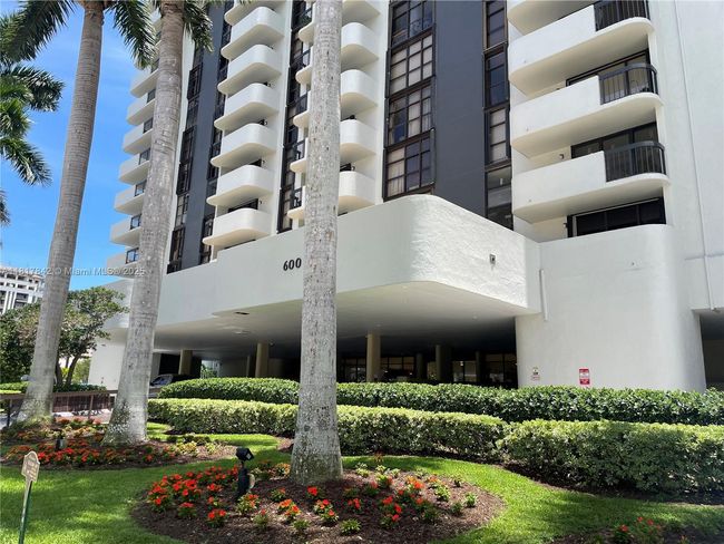 APT-306 - 600 Biltmore Way, Condo with 2 bedrooms, 3 bathrooms and null parking in Coral Gables FL | Image 9
