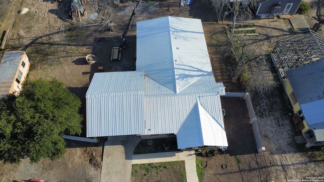 713 Boone St, House other with 2 bedrooms, 2 bathrooms and null parking in Uvalde TX | Image 30
