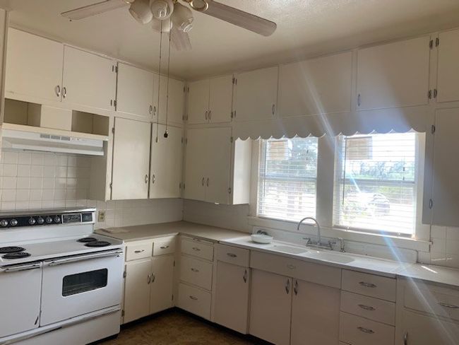 1454 E Us Highway 180, House other with 2 bedrooms, 2 bathrooms and null parking in Snyder TX | Image 12