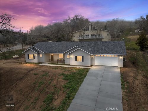 18671 Buckeye Place, Tehachapi, CA, 93561 | Card Image