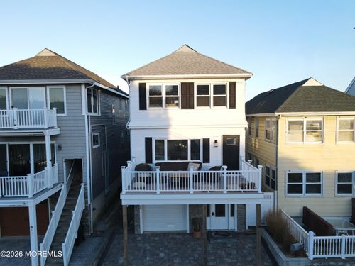 50 North Way, Sea Bright, NJ, 07760-2108 | Card Image