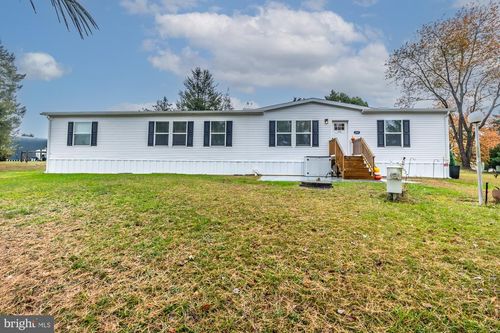 1017 Sunhigh Dr, WEST CHESTER, PA, 19380-1635 | Card Image