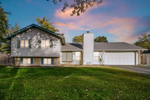 5763 Edison Cir, Hanover Park, IL, 60133-5333 | Card Image