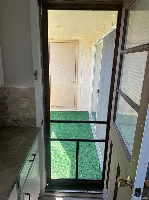 unit-24-27860 Berrywood Ln, Farmington Hills, MI, 48334-4056 | Card Image