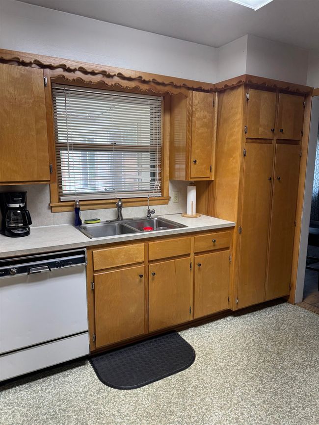 722 Westview Dr, House other with 3 bedrooms, 2 bathrooms and null parking in Mulvane KS | Image 9
