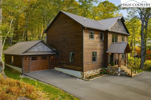 428 Cloud Spring Dr, Sugar Mountain, NC, 28604 | Card Image