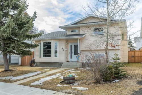 35 Kemp Ave, Red Deer, AB, T4P3M3 | Card Image
