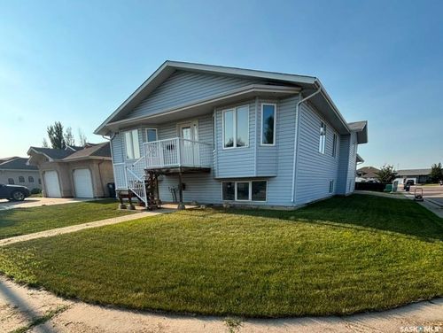 851 Carr Terr, Saskatoon, SK, S7S1L9 | Card Image