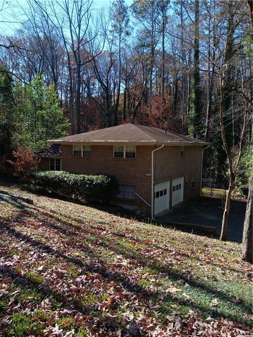 1415 Bubbling Creek Rd Ne, Brookhaven, GA, 30319-2103 | Card Image