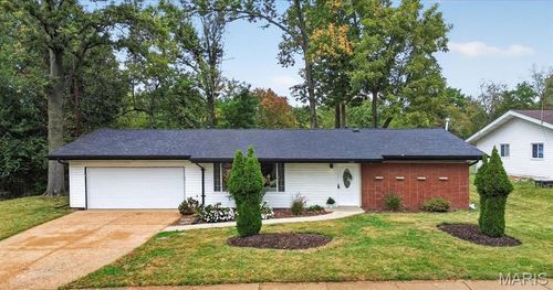 12453 Westport Dr, Saint Louis, MO, 63146-3927 | Card Image
